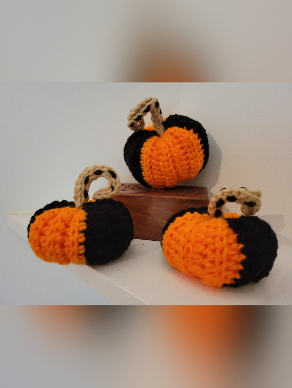 Halloween Pumkins Set Of 3 Black Orange Decoration Mini Crochet Garland Wreaths